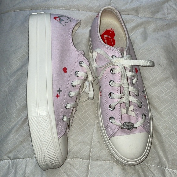 Converse Shoes - New converse all star lift sneakers Men’s 7.5 women’s 9.5